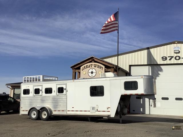 2009 Hart 4 Horse Weekender Horse Trailer 2009 Hart 4 Horse Weekender Horse Trailer