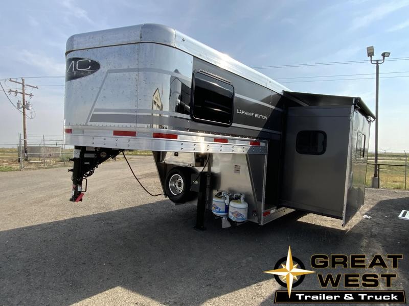 2022 SMC Horse Trailer 2022 SMC Horse Trailer