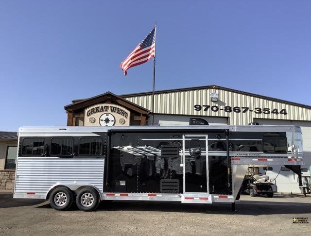 2022 SMC 3 Horse GN Trailer SL839DR 9' Short Wall Living Quarter Horse Trailer 2022 SMC 3 Horse GN Trailer SL839DR 9' Short Wall Living Quarter Horse Trailer
