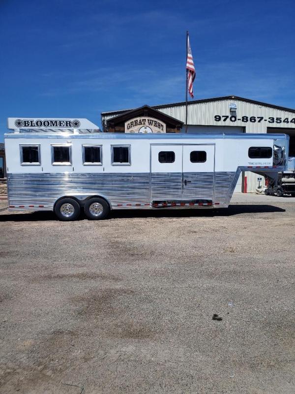 2020 Bloomer 4 horse trainers pkg trailer 2020 Bloomer 4 horse trainers pkg trailer