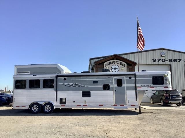2022 SMC Living Quarter 3 Horse Trailers with 14ft. Short Wall 2022 SMC Living Quarter 3 Horse Trailers with 14ft. Short Wall