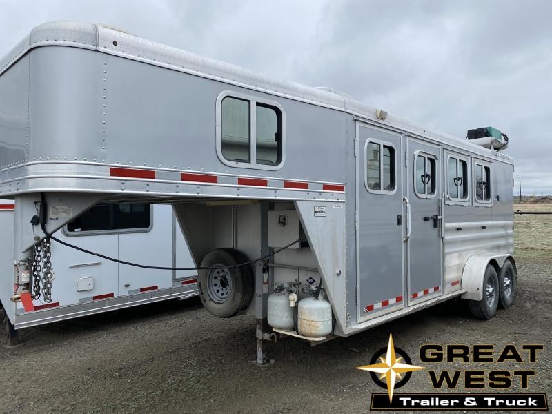 2010 Featherlite 4'Short Wall Living Quarters 3 Horse Trailer 2010 Featherlite 4'Short Wall Living Quarters 3 Horse Trailer