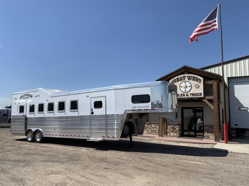 2019 Bloomer 6 Horse Trainer's pkg Horse Trailer 2019 Bloomer 6 Horse Trainer's pkg Horse Trailer