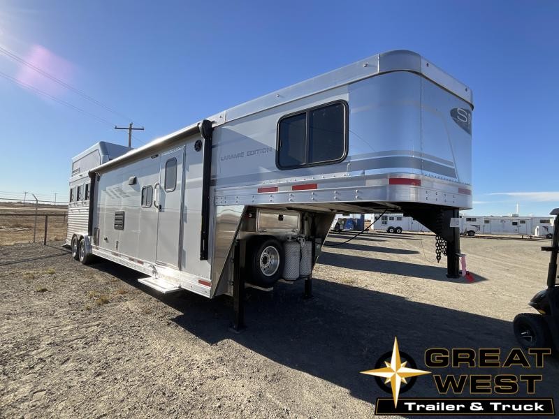 2022 SMC 3 HS GN Horse Trailer 2022 SMC 3 HS GN Horse Trailer