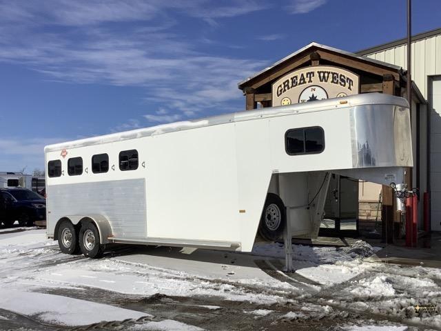 2001 Hart Trailers 4 Horse Horse Trailer 2001 Hart Trailers 4 Horse Horse Trailer