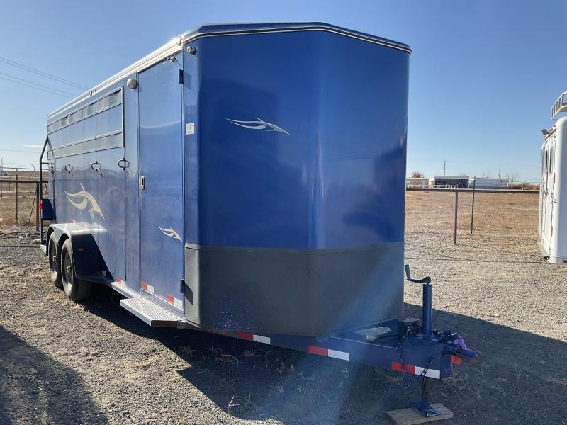 2005 4HBP Horse Trailer 2005 4HBP Horse Trailer