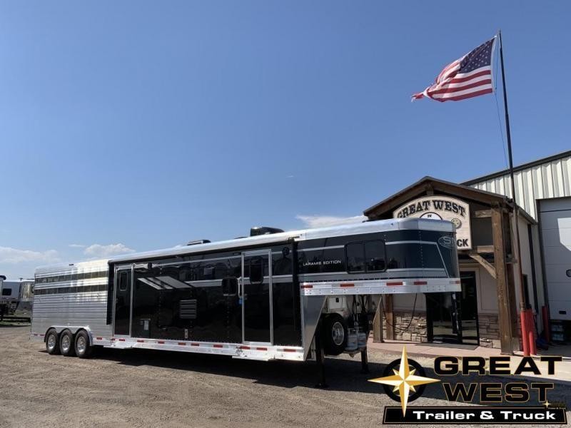 2023 SMC Stock Combo 13' Short Wall Horse Trailer 2023 SMC Stock Combo 13' Short Wall Horse Trailer