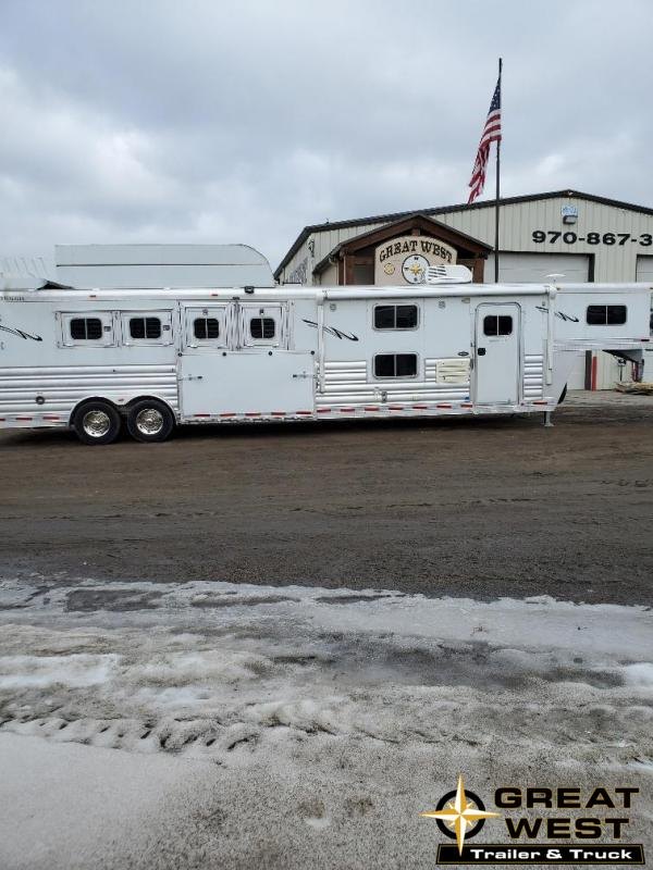 2016 Platinum Coach 14'9" Short Wall Reverse load 4 Horse Trailer 2016 Platinum Coach 14'9" Short Wall Reverse load 4 Horse Trailer