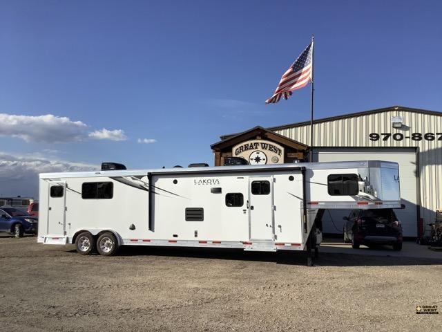 2022 Lakota Charger Toy Hauler 2022 Lakota Charger Toy Hauler