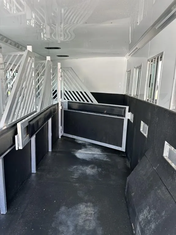used Horse Trailers Bloomer  for sale, in Stephenville, TX Thumbnail 9