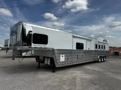 2024 Bloomer Trailers 4H 18'6 SW Jumbo Slide Side Load w/ AirRide & Diesel Gen Horse Trailer