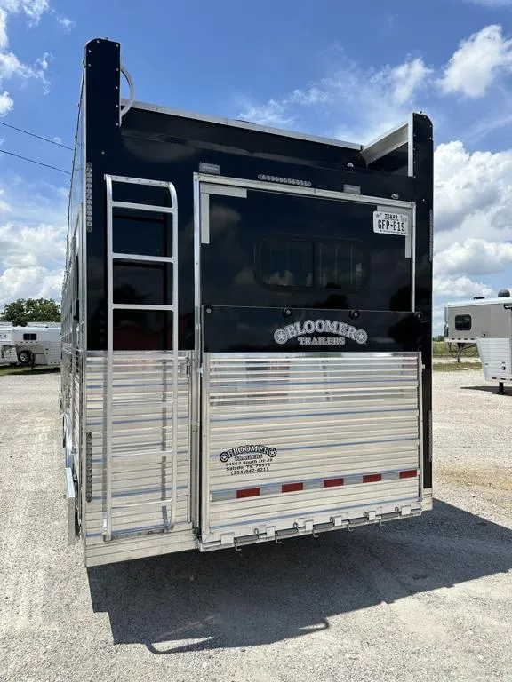used Horse Trailers Bloomer  for sale, in Stephenville, TX Thumbnail 3