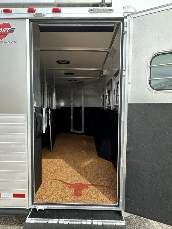used Horse Trailers Hart Trailers  for sale, in Stephenville, TX Thumbnail 7