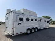 used Horse Trailers Platinum Coach  for sale, in Stephenville, TX Thumbnail 7