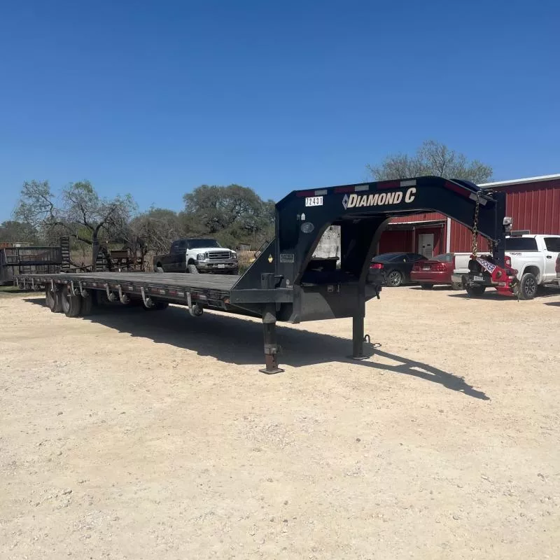 used Equipment / Flatbed Trailers Diamond C Trailers  for sale, in Hallettsville, TX Thumbnail 5