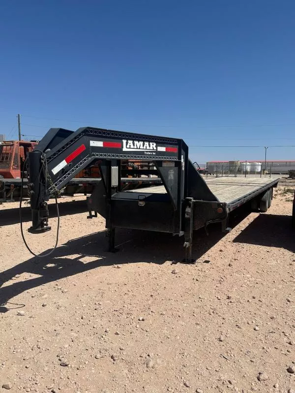 2016 Lamar Trailers 36' GH24-36SL Flatbed Trailer