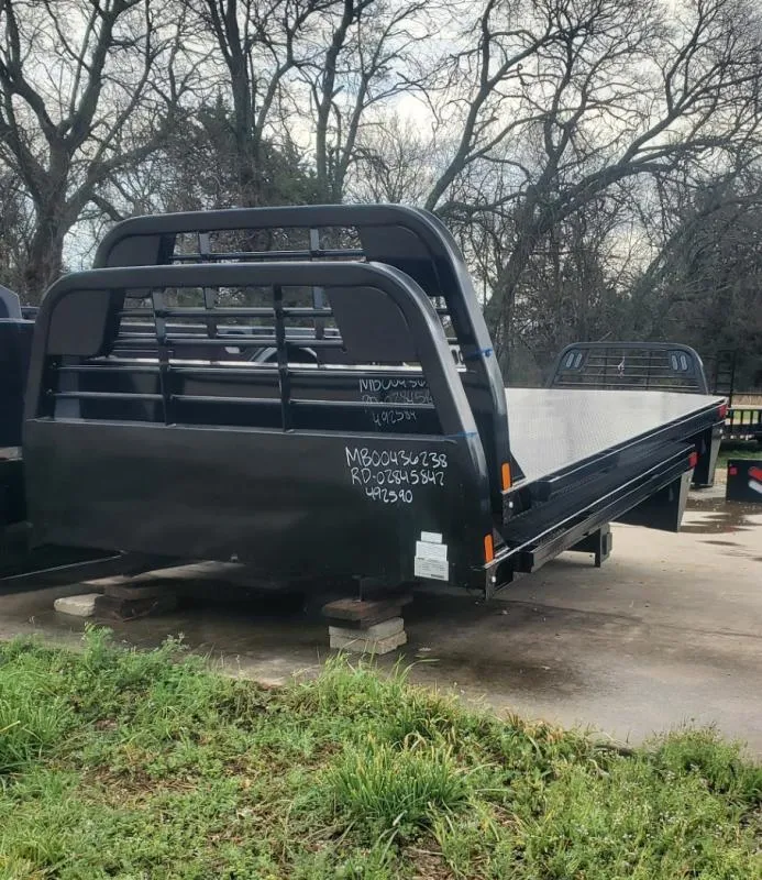 2025 CM 102 TB RD 8'6/84/58/42 Flat Decks