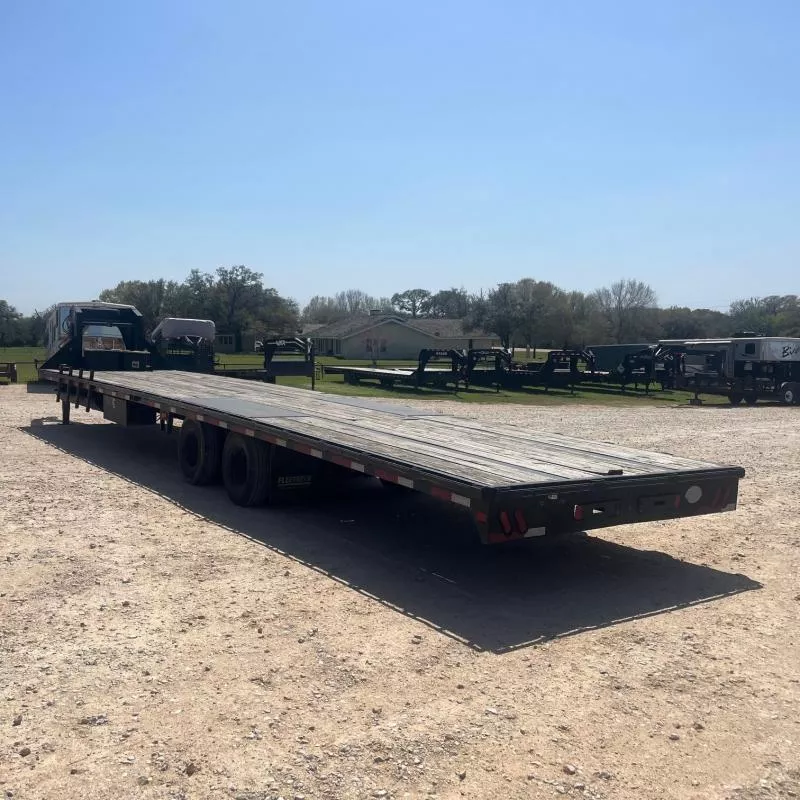 used Equipment / Flatbed Trailers Diamond C Trailers  for sale, in Hallettsville, TX Thumbnail 2