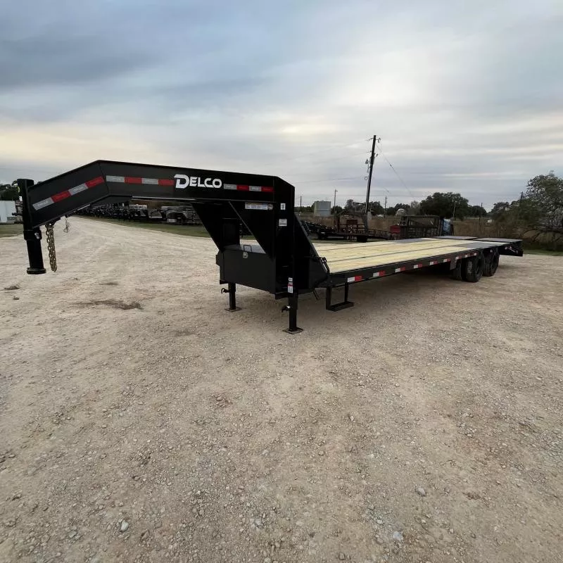 2026 Delco Trailers 32' FD32 Flatbed Trailer