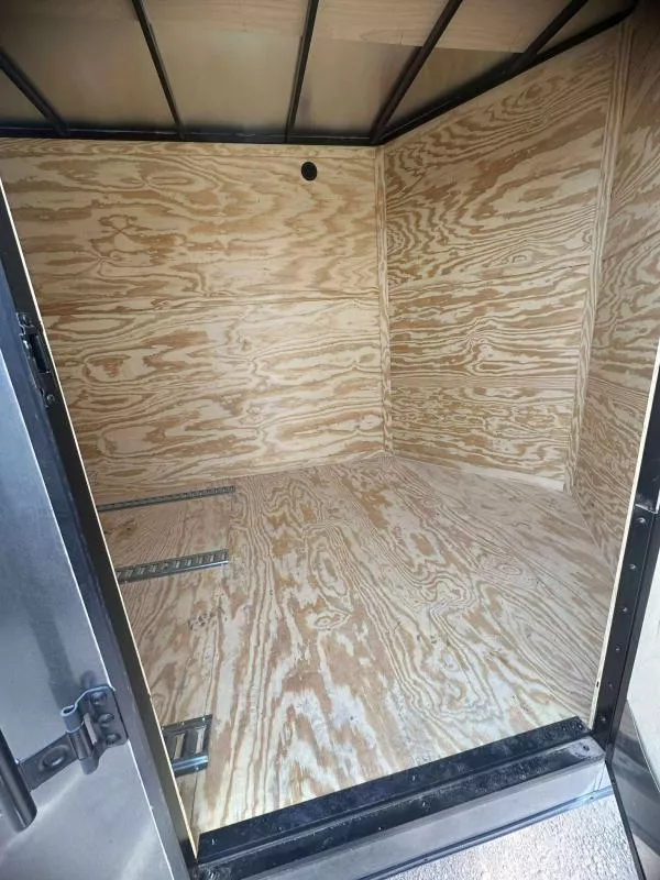 used Cargo (Enclosed) Trailers Stallion  for sale, in Hallettsville, TX Thumbnail 3