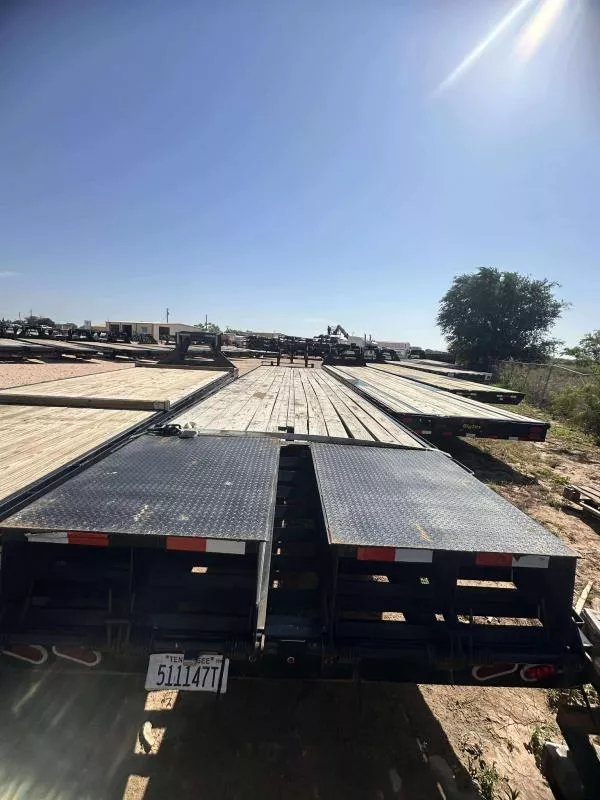 used Equipment / Flatbed Trailers Forest River  for sale, in Hallettsville, TX Thumbnail 2