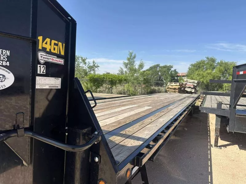 used Equipment / Flatbed Trailers Big Tex Trailers  for sale, in Hallettsville, TX Thumbnail 3