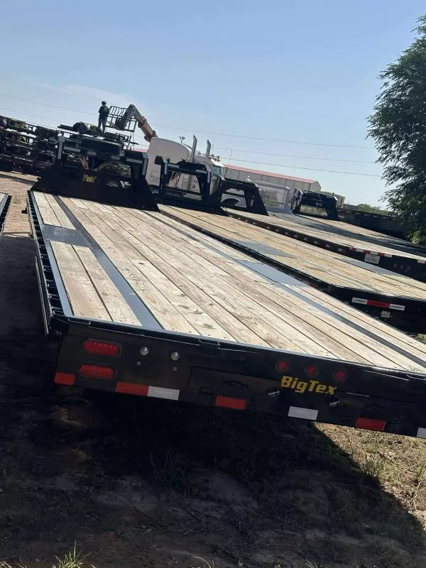 used Equipment / Flatbed Trailers Big Tex Trailers  for sale, in Hallettsville, TX Thumbnail 4