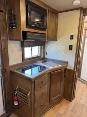 used Horse Trailers Platinum Coach  for sale, in Harrisburg, OR Thumbnail 34
