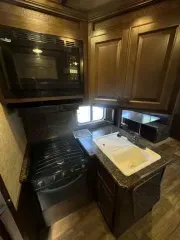 used Horse Trailers Lakota  for sale, in Harrisburg, OR Thumbnail 27