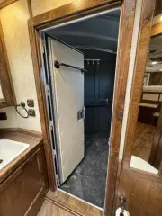 used Horse Trailers Platinum Coach  for sale, in Harrisburg, OR Thumbnail 43