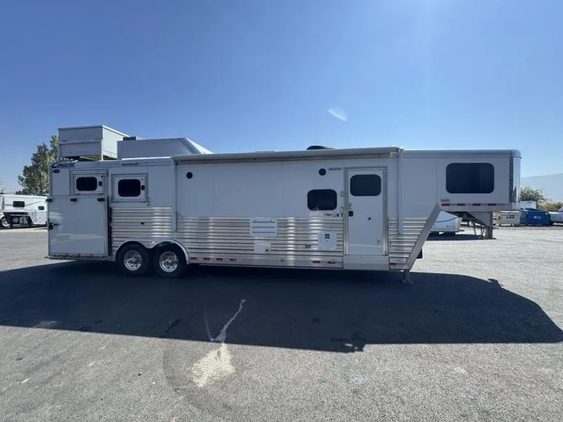 used Horse Trailers Cimarron Trailers  for sale, in Harrisburg, OR image-0