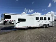 2011 Lakota Trailers Charger C8411 4 H Living Quarters  