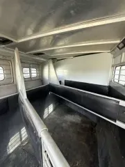 used Horse Trailers Sundowner Trailers  for sale, in Harrisburg, OR Thumbnail 8