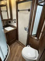 used Horse Trailers Platinum Coach  for sale, in Harrisburg, OR Thumbnail 38