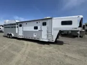 used Horse Trailers Platinum Coach  for sale, in Harrisburg, OR Thumbnail 4