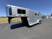 used Horse Trailers Logan Coach  for sale, in Harrisburg, OR Thumbnail 2