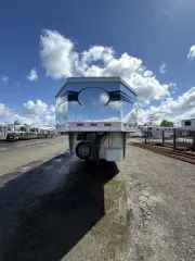used Horse Trailers Lakota  for sale, in Harrisburg, OR Thumbnail 3