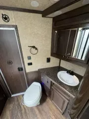 used Horse Trailers Lakota  for sale, in Harrisburg, OR Thumbnail 32