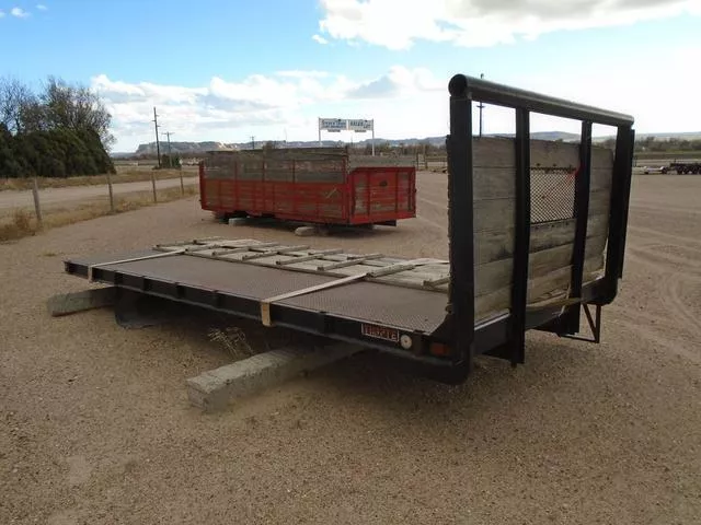 2000 Assembled 96" X 18' Truck Flatbed 