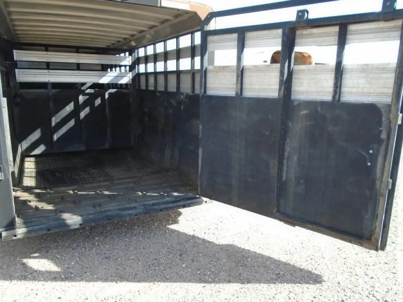 used Stock / Stock Combo Trailers Logan Coach  for sale, in Scottsbluff, NE Thumbnail 8