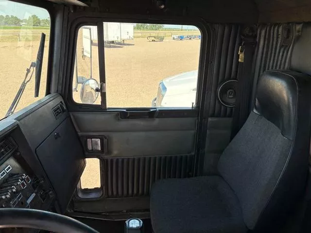 used Other Trucks Kenworth  for sale, in Scottsbluff, NE Thumbnail 9