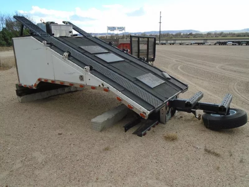 2000 Assembled Ramp Truck Bed W/Mobile Wash Setup 