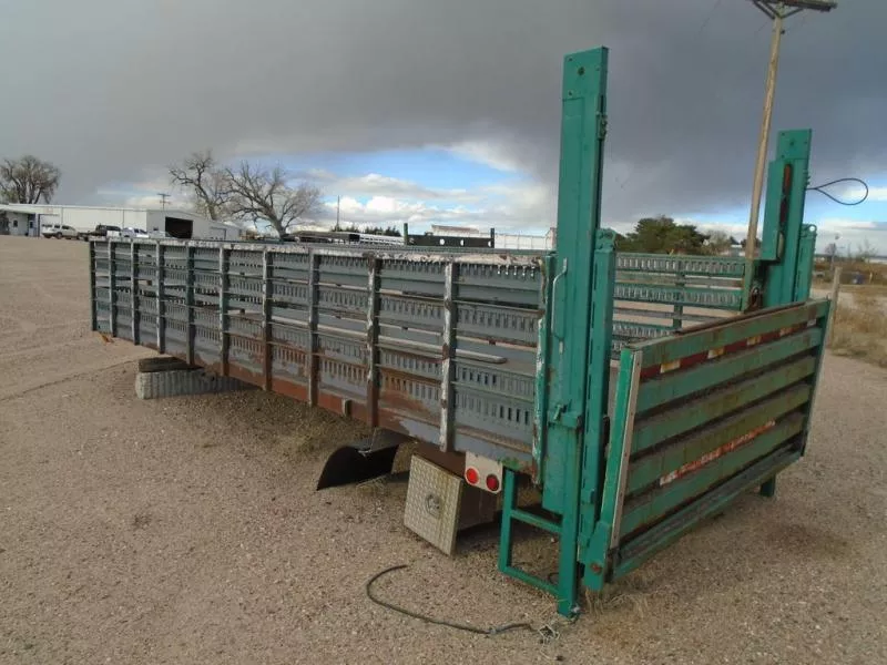 used Equipment / Flatbed Trailers Assembled  for sale, in Scottsbluff, NE Thumbnail 3