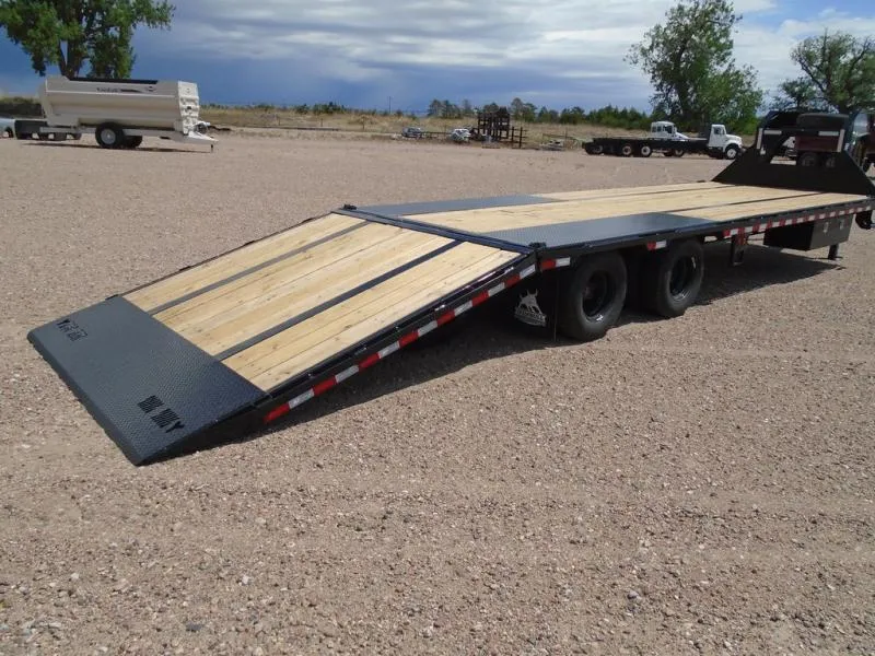 2026 Iron Bull Trailers 102" X 32' Hydraulic Dove W/ Hydraulic Jacks 