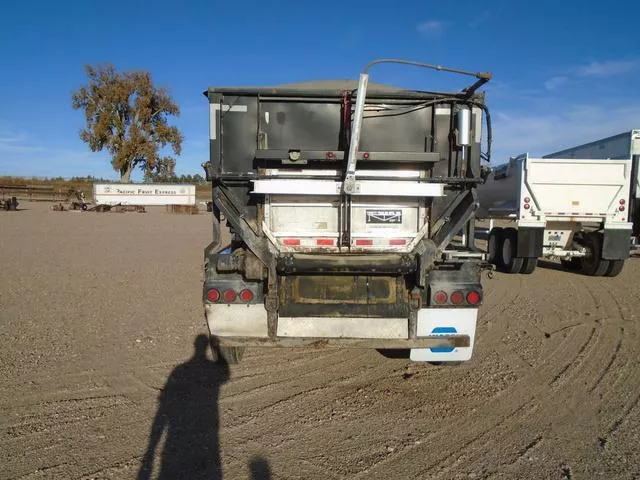 used Grain Semi Trailers Trinity Trailers  for sale, in Scottsbluff, NE Thumbnail 4