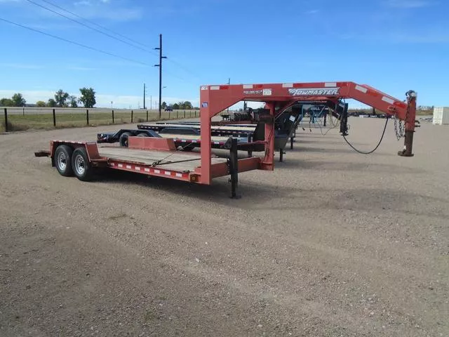2008 Towmaster 82" X 20' GN Tilt Trailer 
