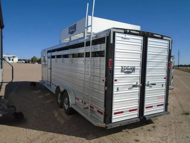 used Stock / Stock Combo Trailers Logan Coach  for sale, in Scottsbluff, NE Thumbnail 5