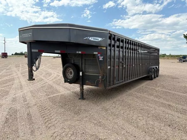used Stock / Stock Combo Trailers Titan Trailer  for sale, in Scottsbluff, NE Thumbnail 2
