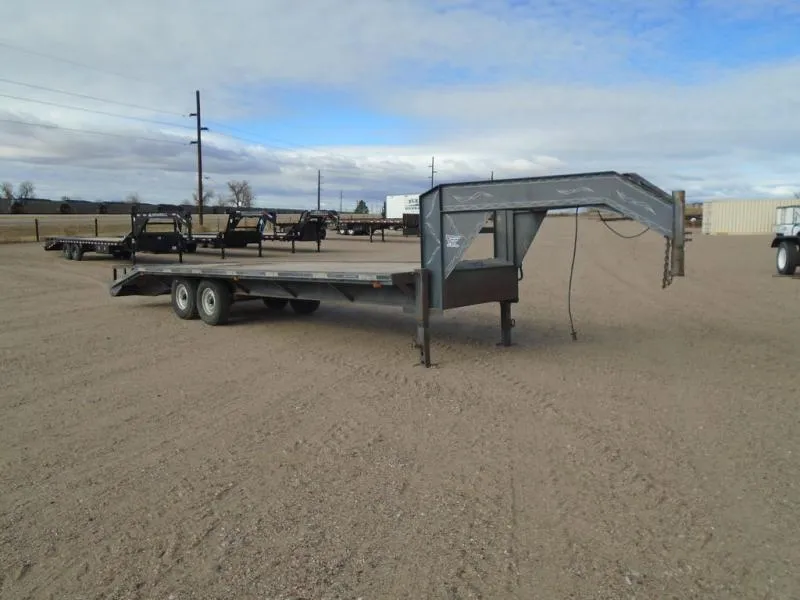 1994 PJ Trailers 102" X 26' GN Flatbed 