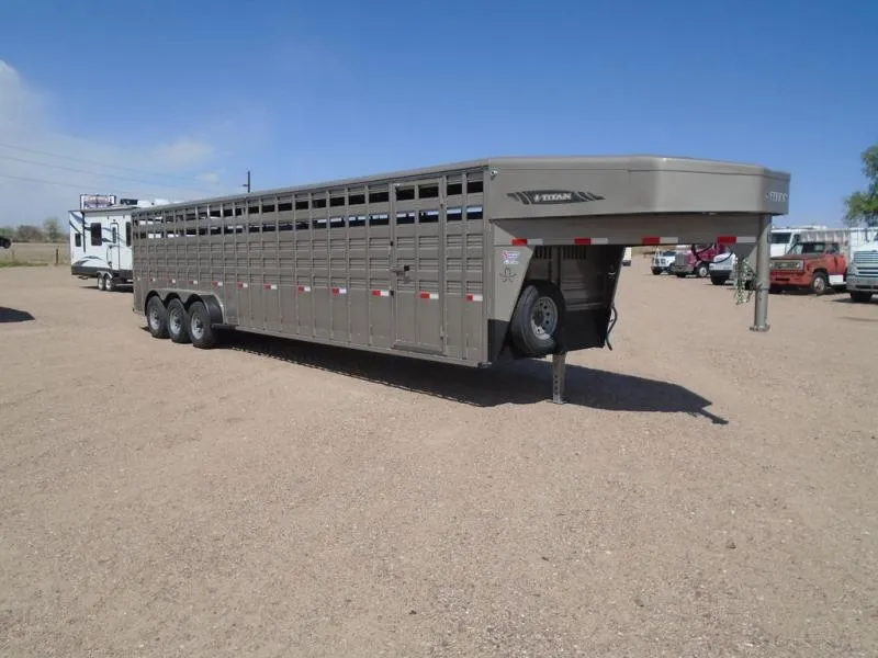 2026 Titan Trailer 6.8 X 32 GN Stock Trailer 